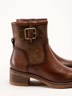 Marco Tozzi - Ljusbruna boots i skinn