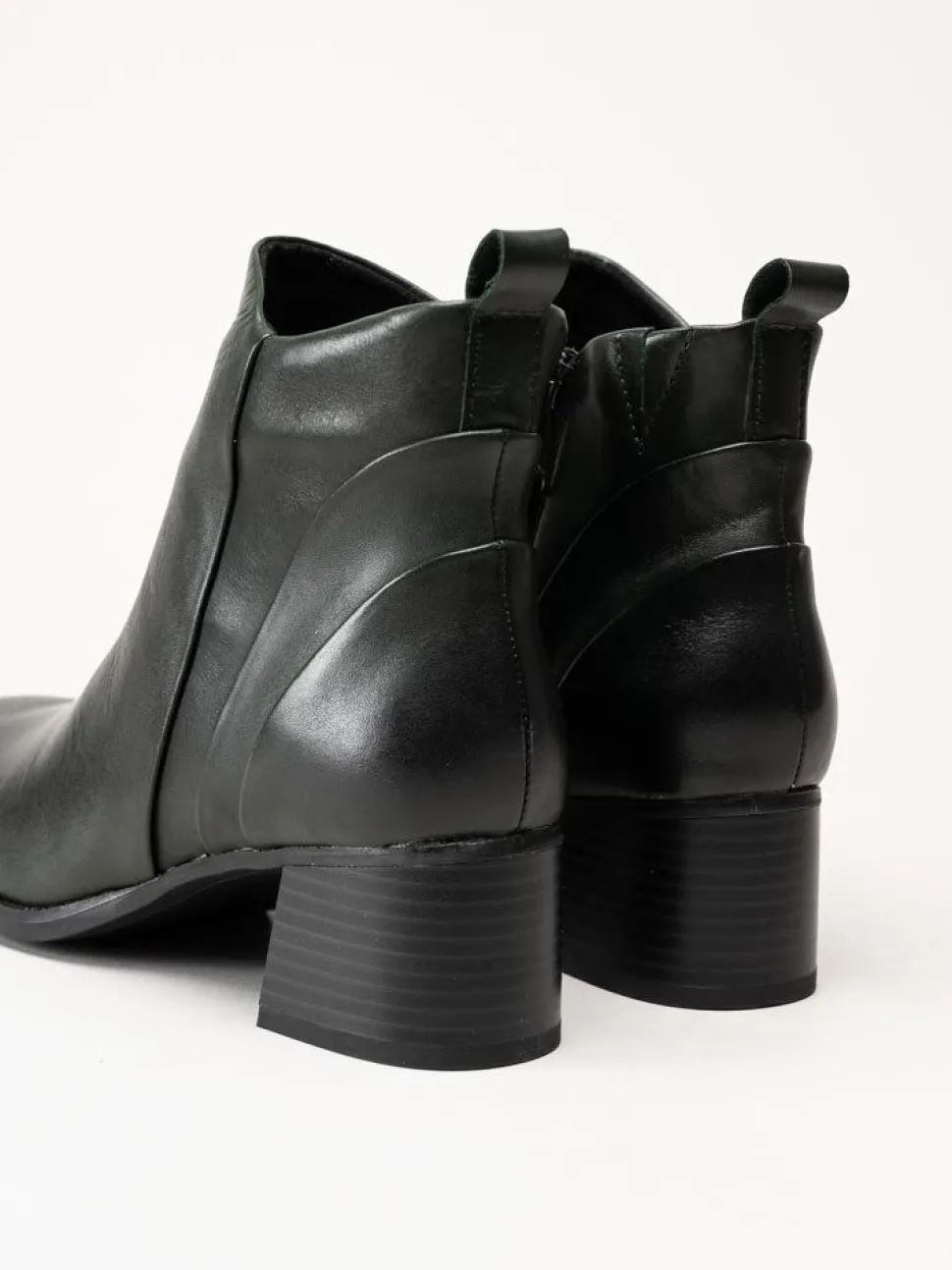 Marco Tozzi - Mörkgröna boots i skinn