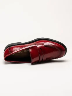 Marco Tozzi - Mörkröda loafers i syntetlack
