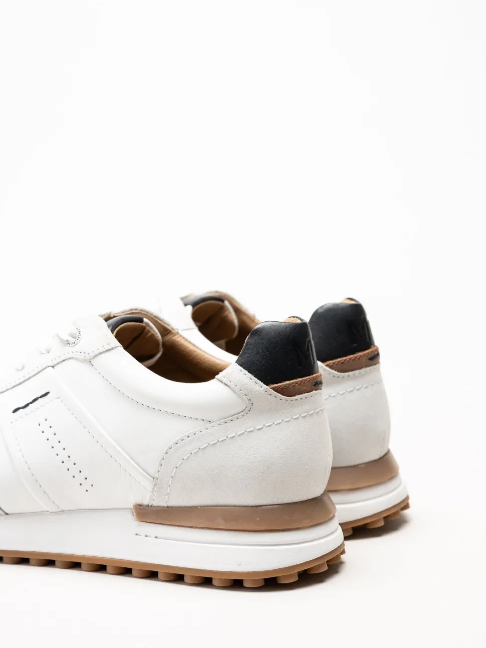 Marco Tozzi - MT Sport - Vita sneakers i skinn och mocka