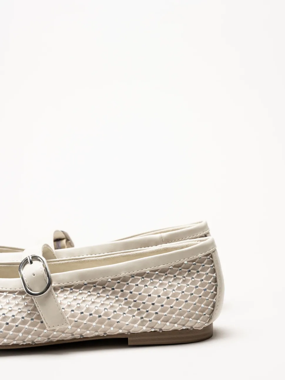 Marco Tozzi - Offwhite ballerinaskor med strass