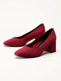 Marco Tozzi - Röda pumps i mockaimitation