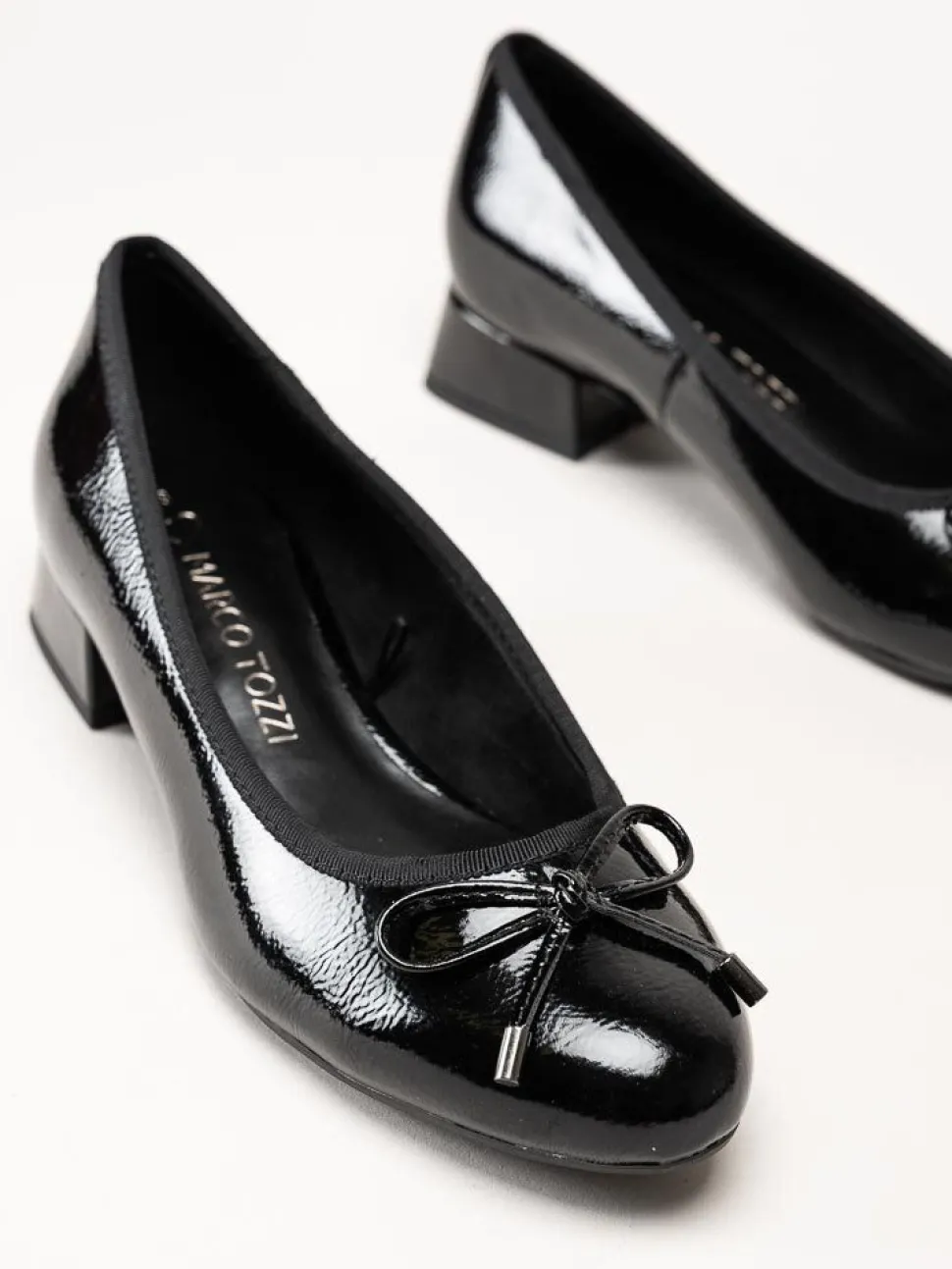 Marco Tozzi - Svarta ballerina pumps i lack