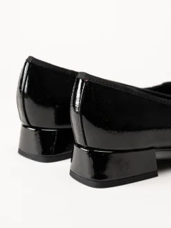 Marco Tozzi - Svarta ballerina pumps i lack