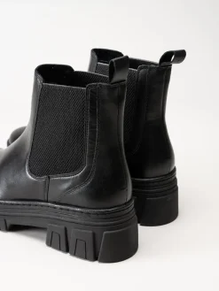 Marco Tozzi - Svarta chelsea boots i skinn