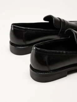 Marco Tozzi - Svarta loafers i skinn