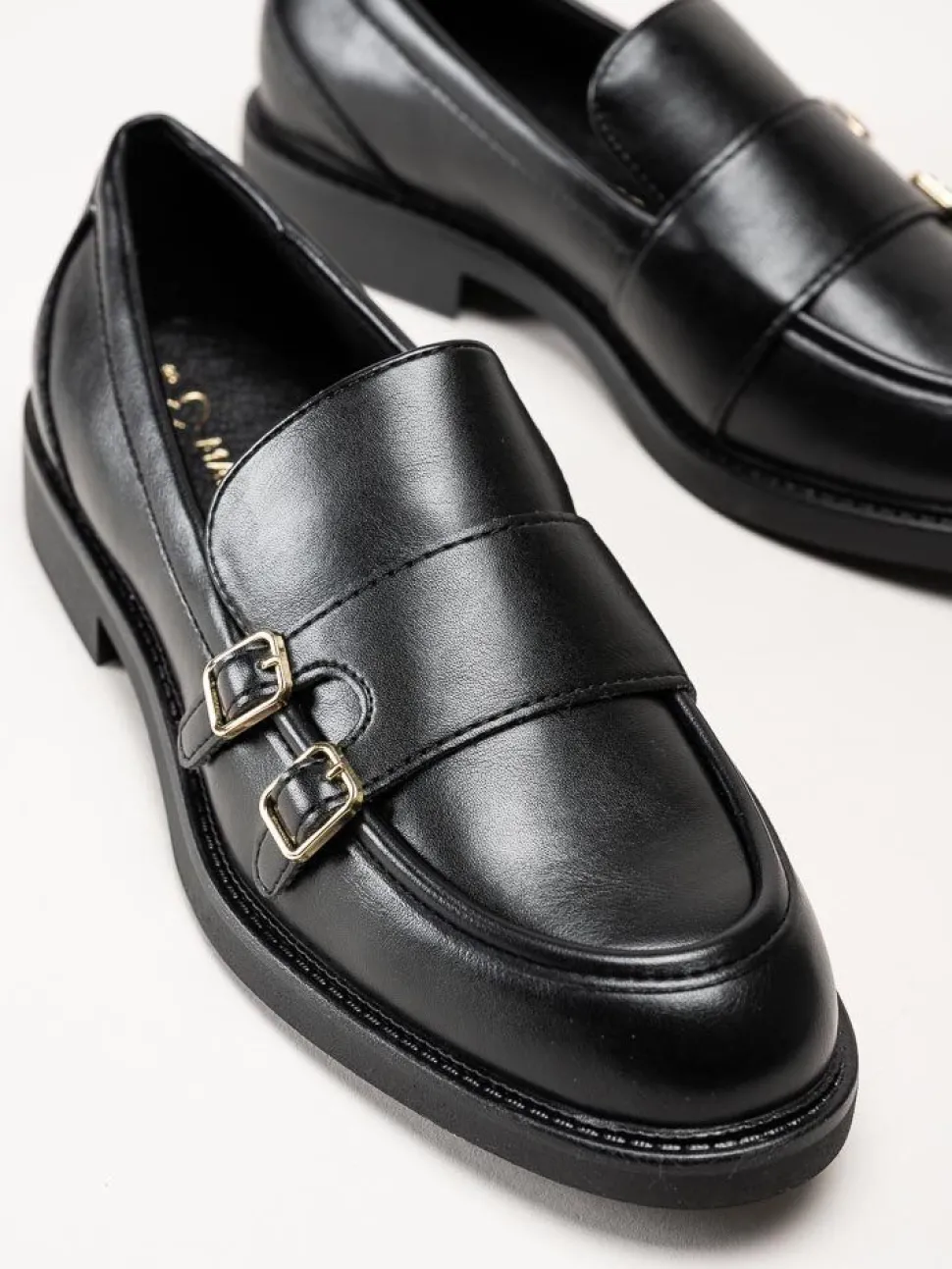 Marco Tozzi - Svarta loafers i skinnimitation