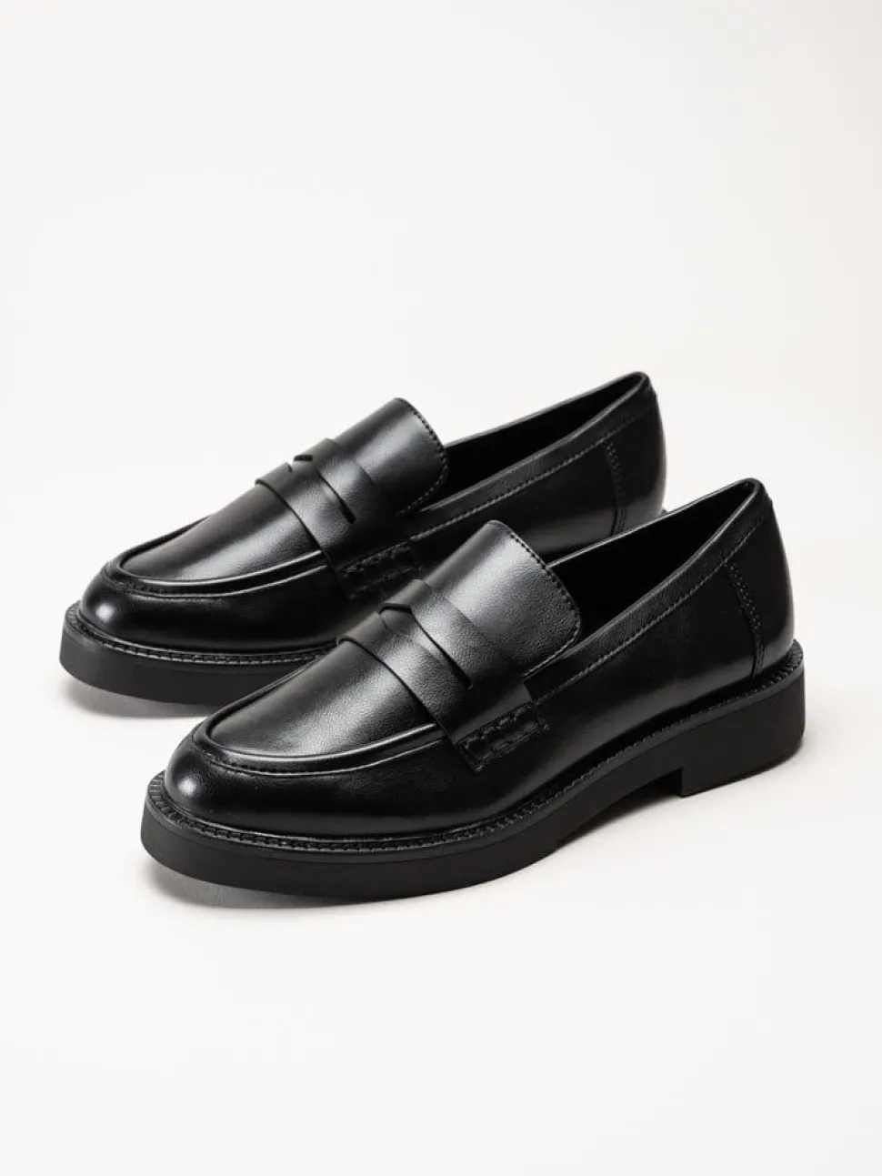 Marco Tozzi - Svarta loafers i skinnimitation