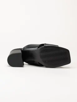 Marco Tozzi - Svarta mules i skinnimitation