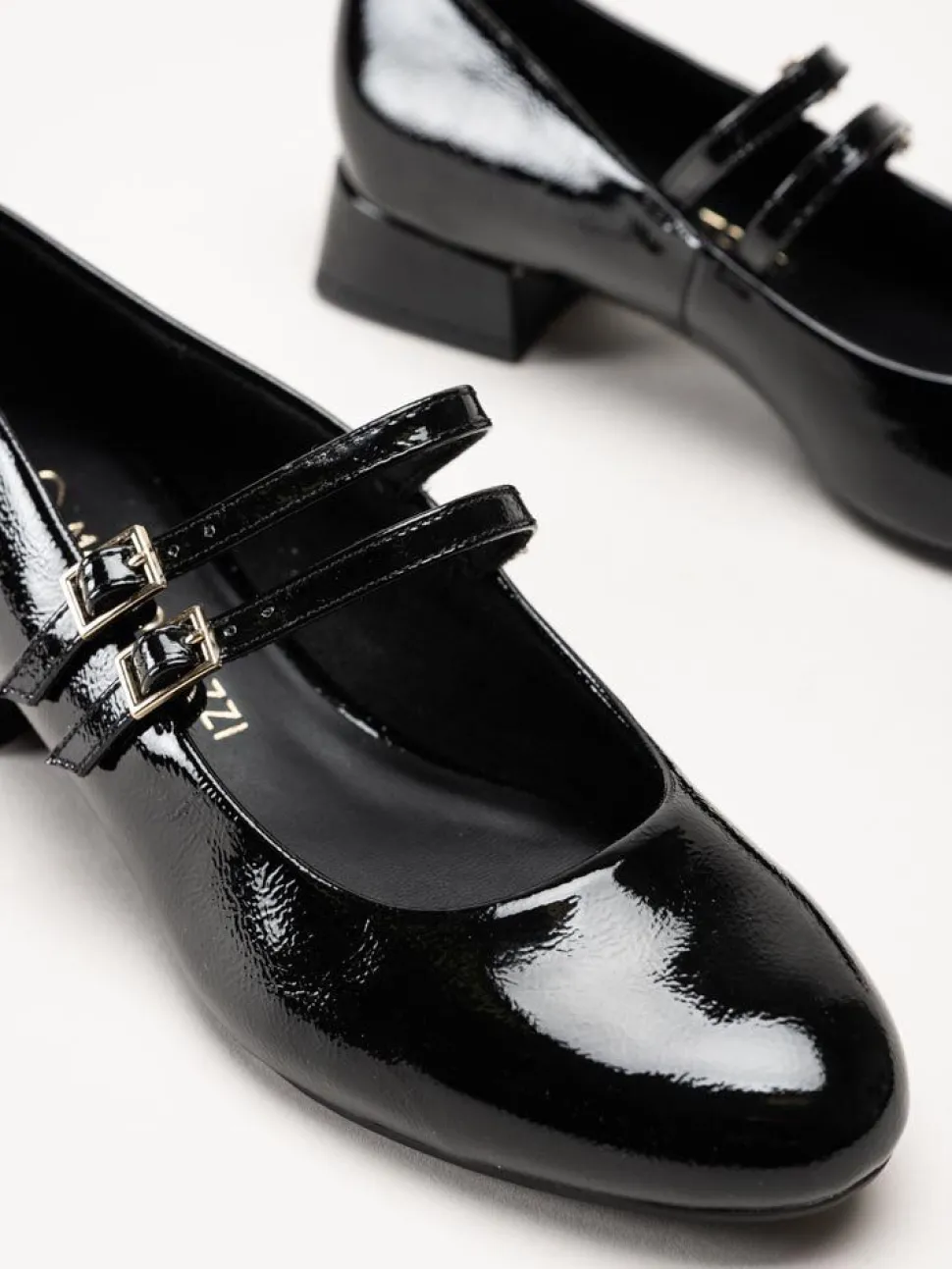 Marco Tozzi - Svarta pumps i lacksyntet