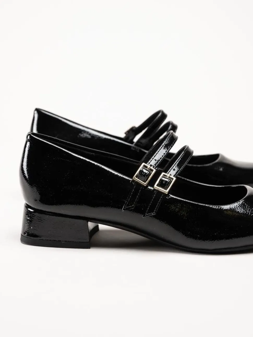Marco Tozzi - Svarta pumps i lacksyntet