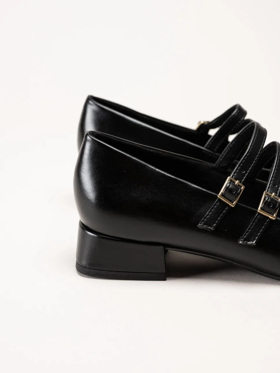 Marco Tozzi - Svarta pumps i skinnimitation