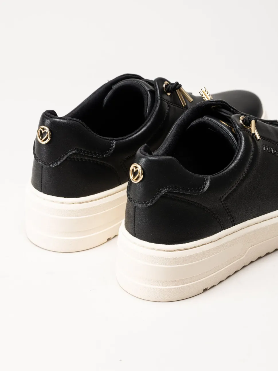 Marco Tozzi - Svarta sneakers i skinnimitation