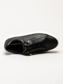 Marco Tozzi - Svarta sneakers i skinnimitation