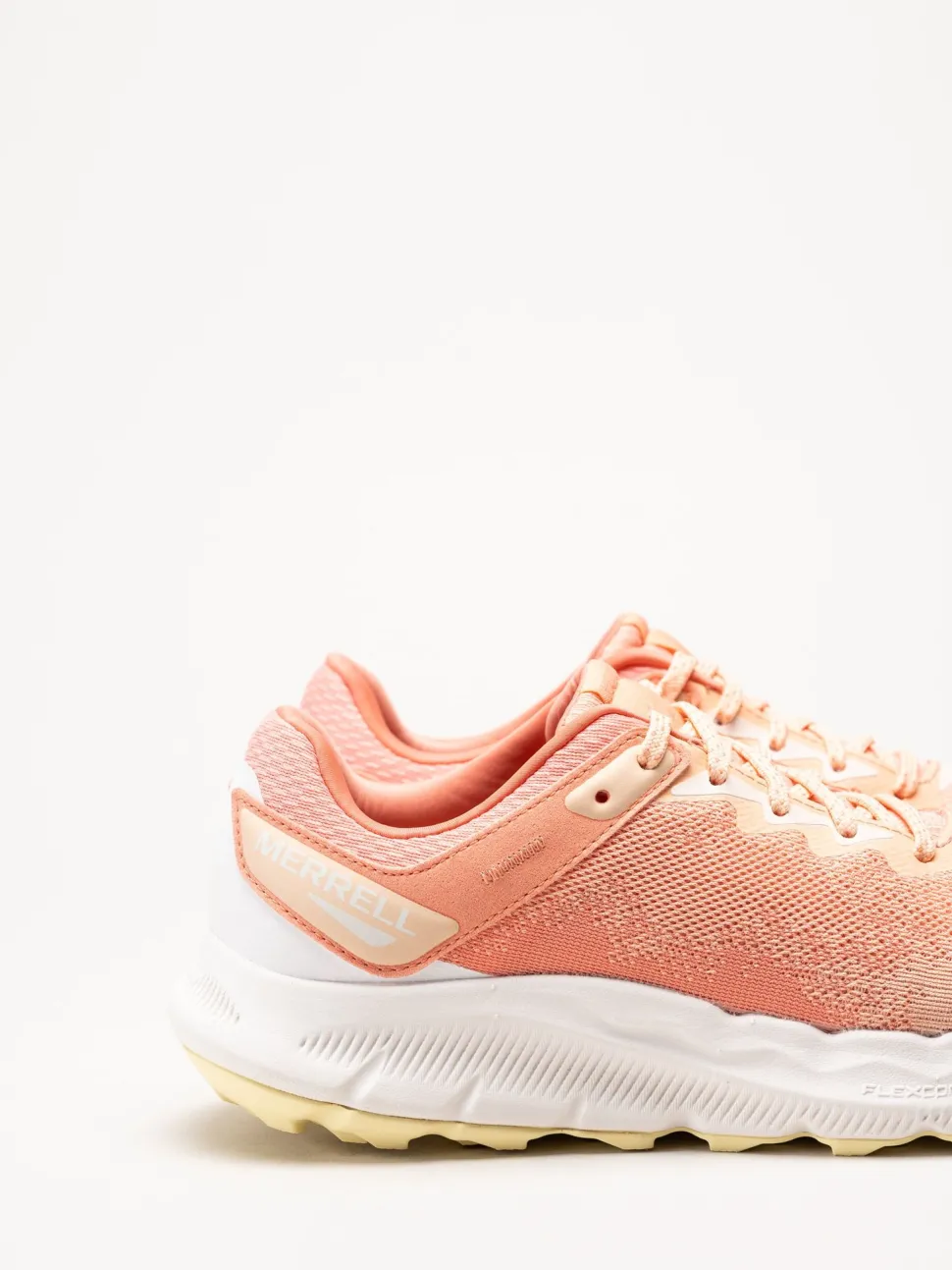 Merrell - Antora 4 waterproof - Korallfärgade sneakers i mesh