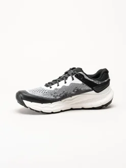 Merrell - Nova 4 - Svartvita sneakers i mesh