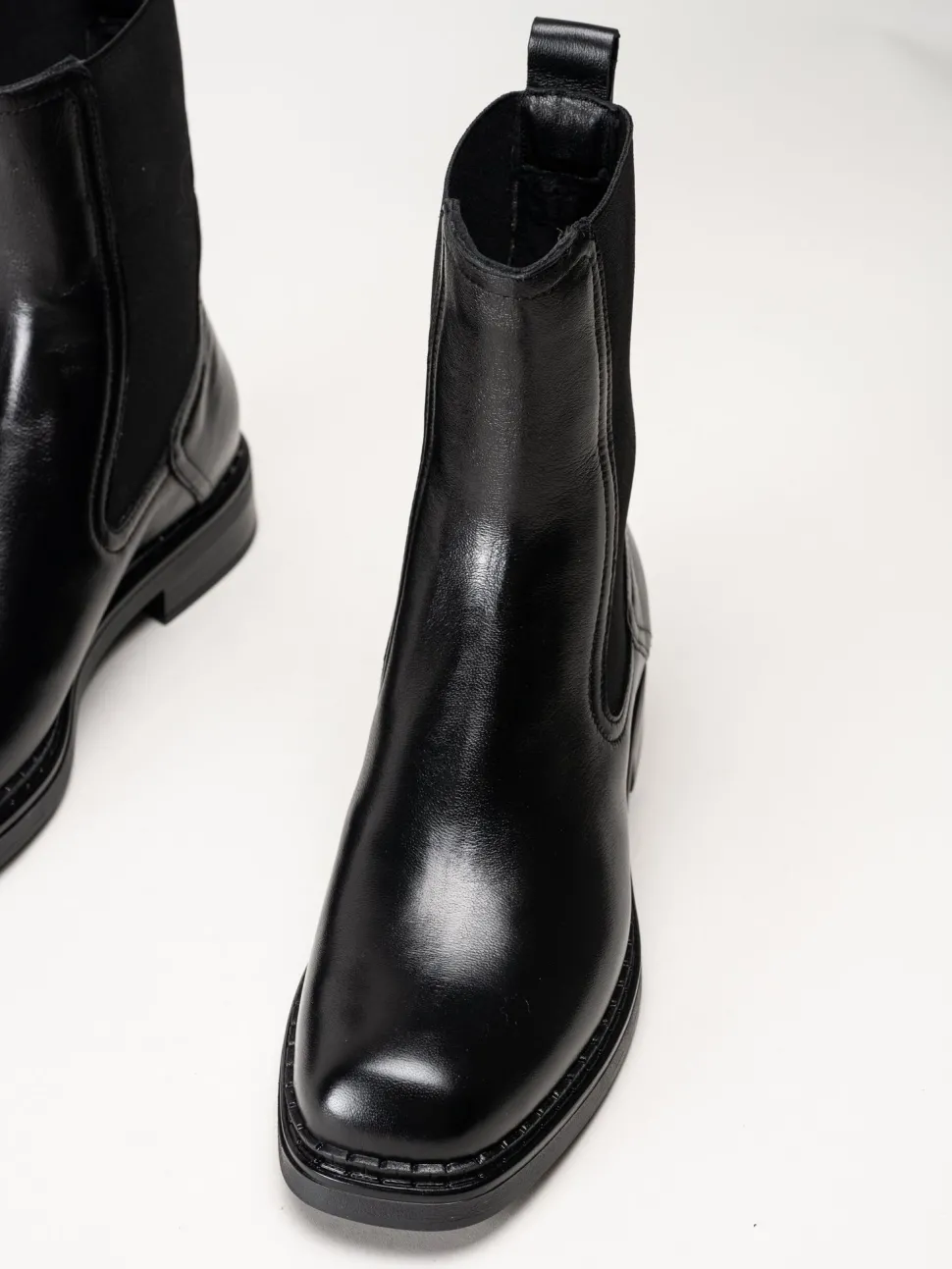 Mjus - Dekster - Svarta chelsea boots i skinn