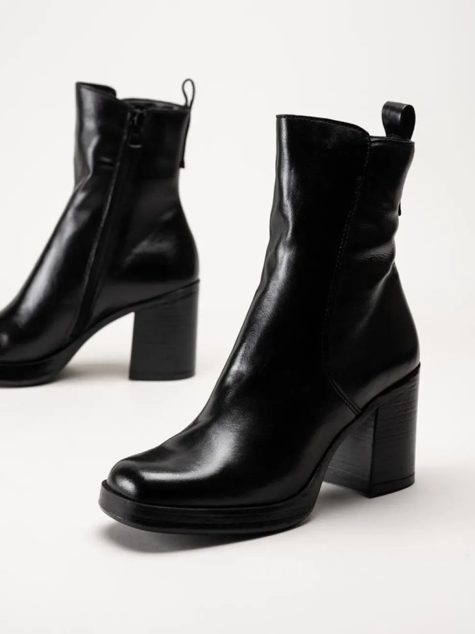 Mjus - Micaela - Svarta boots i skinn