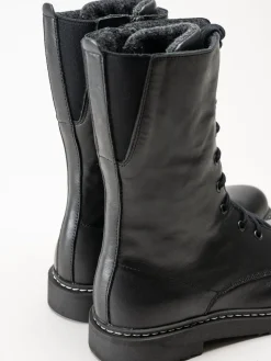 New Feet - Svarta höga snörkängor
