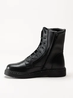 New Feet - Svarta kängor i skinn med Tex-membran