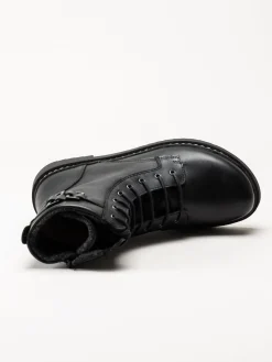 New Feet - Svarta kängor i skinn med Tex-membran