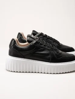 Philip Hog - Nina - Svarta platåsneakers i skinn