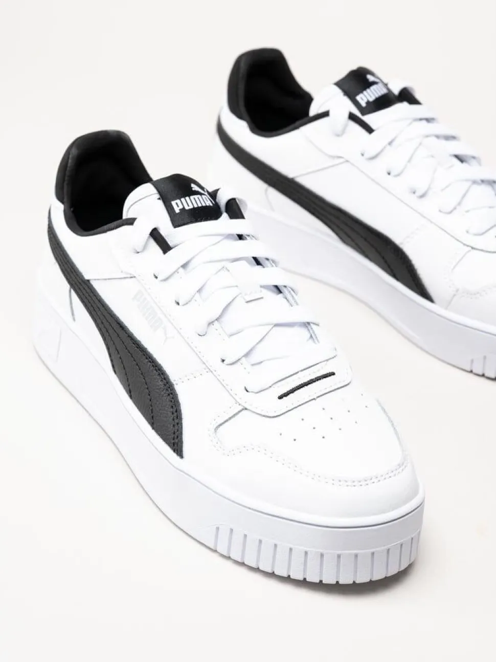 Puma - Carina Street - Vita sneakers i skinn