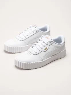Puma - Carina 3.0 - Vita sneakers i skinnimitation