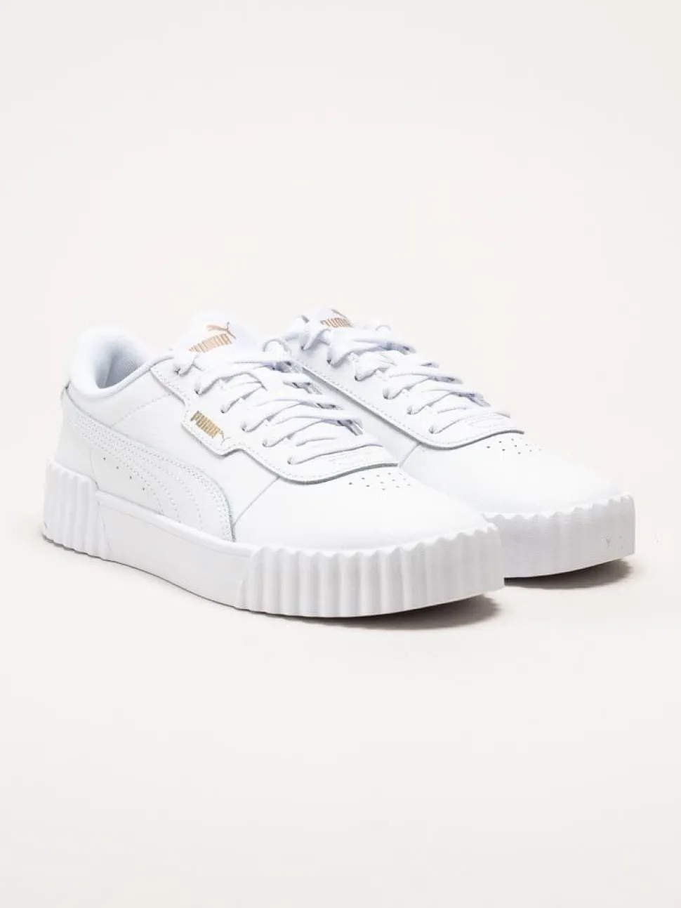 Puma - Carina 3.0 - Vita sneakers i skinnimitation
