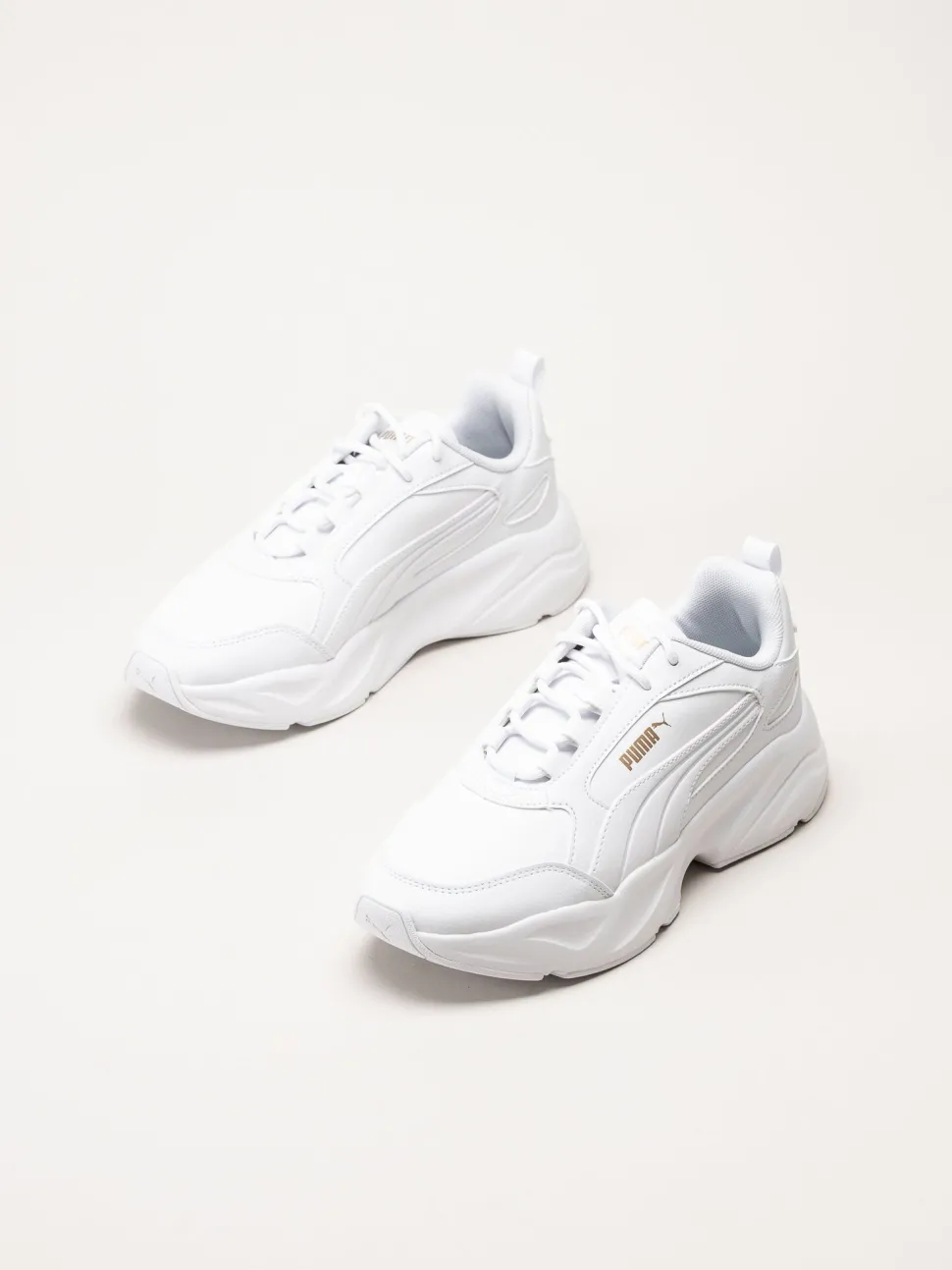 Puma - Cassia 2.0 - Vita sneakers i skinnimitation