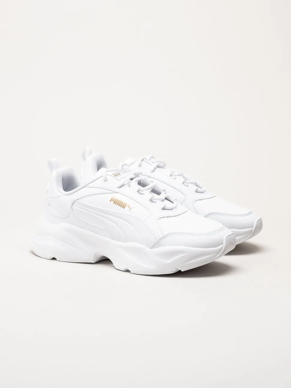 Puma - Cassia 2.0 - Vita sneakers i skinnimitation
