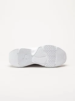 Puma - Cassia 2.0 - Vita sneakers i skinnimitation
