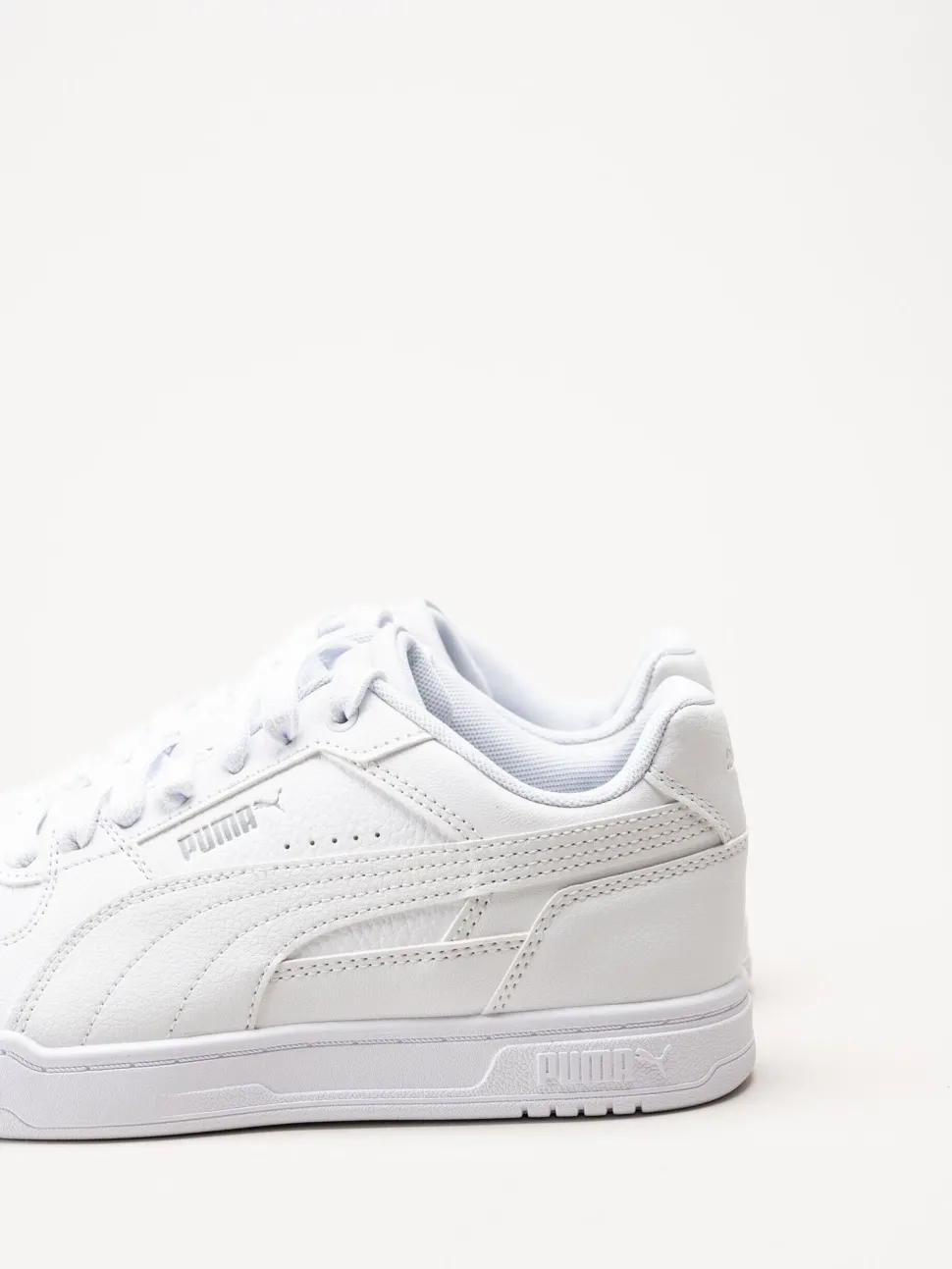 Puma - Caven III - Vita sneakers i skinnimitation