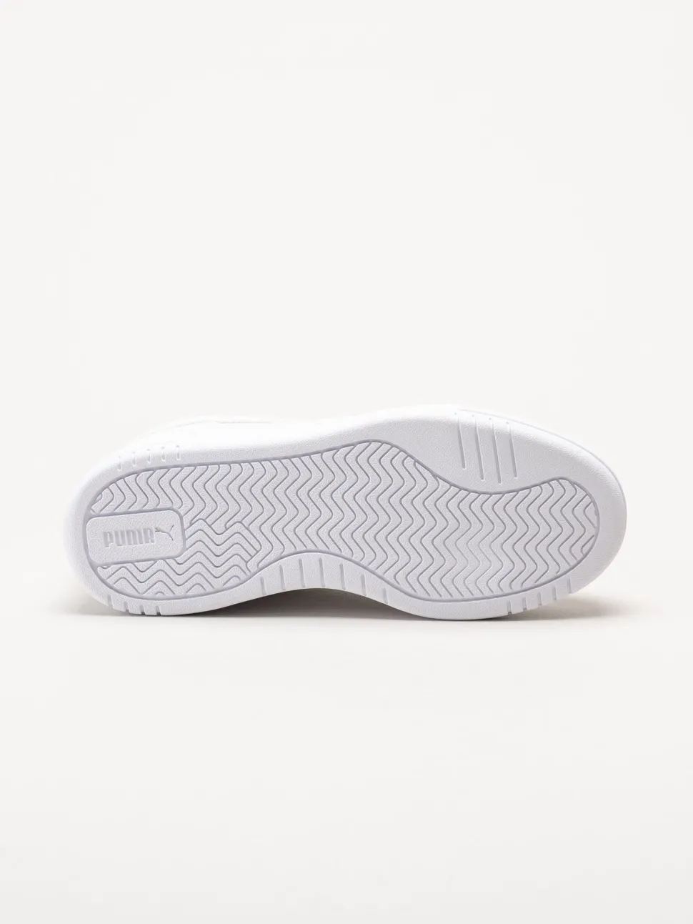 Puma - Caven III - Vita sneakers i skinnimitation