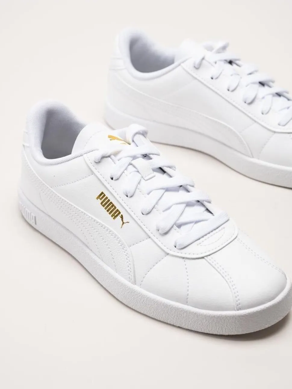 Puma - Club II SL - Vita sneakers i skinnimitation