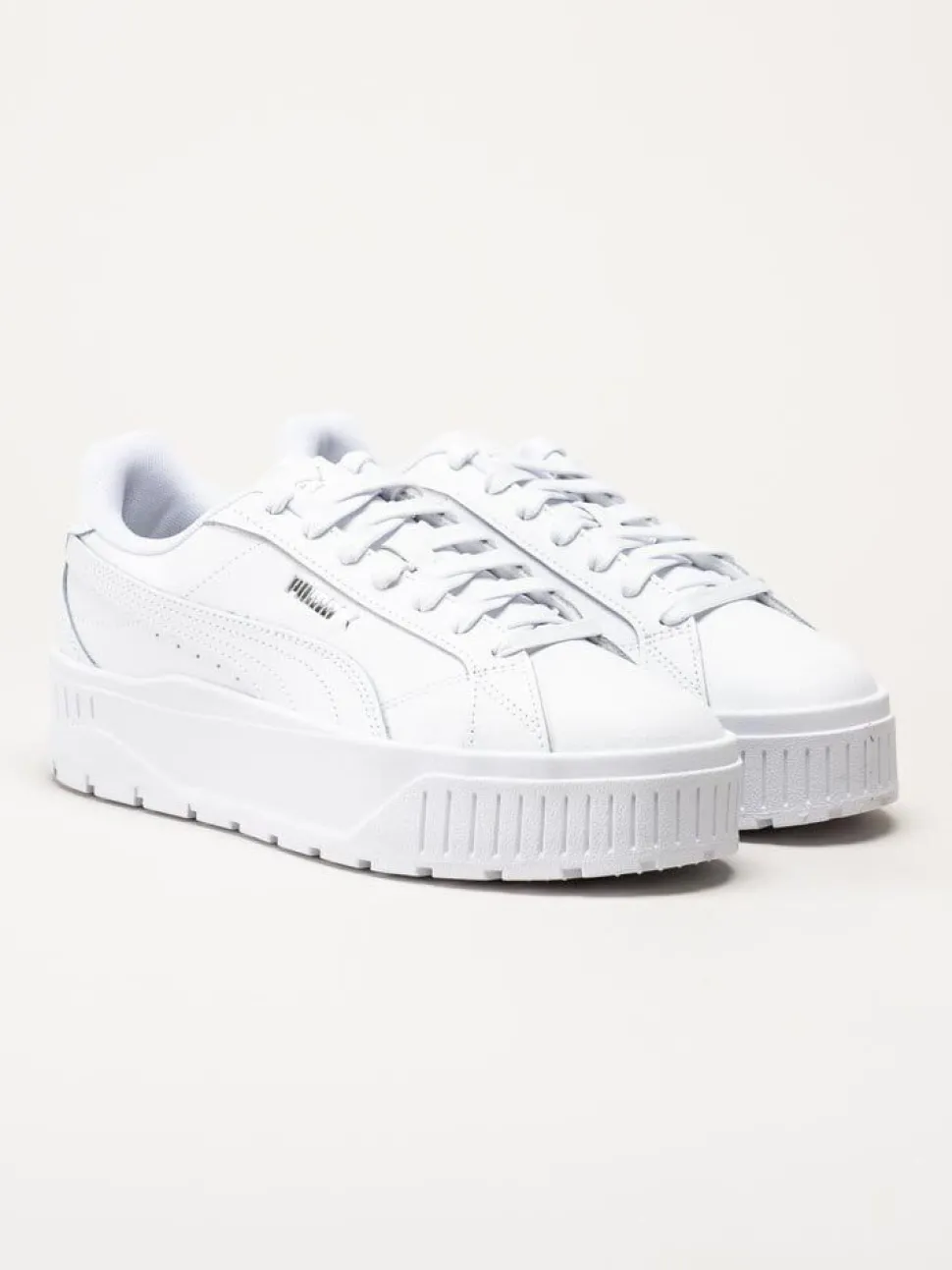 Puma - Karmen II L - Vita platåsneakers i skinn