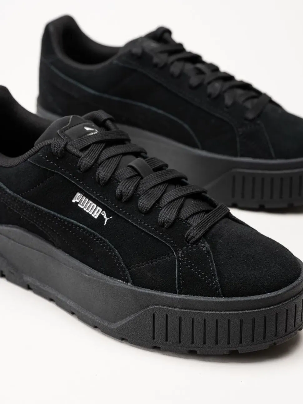 Puma - Karmen II - Svarta platåsneakers i mocka
