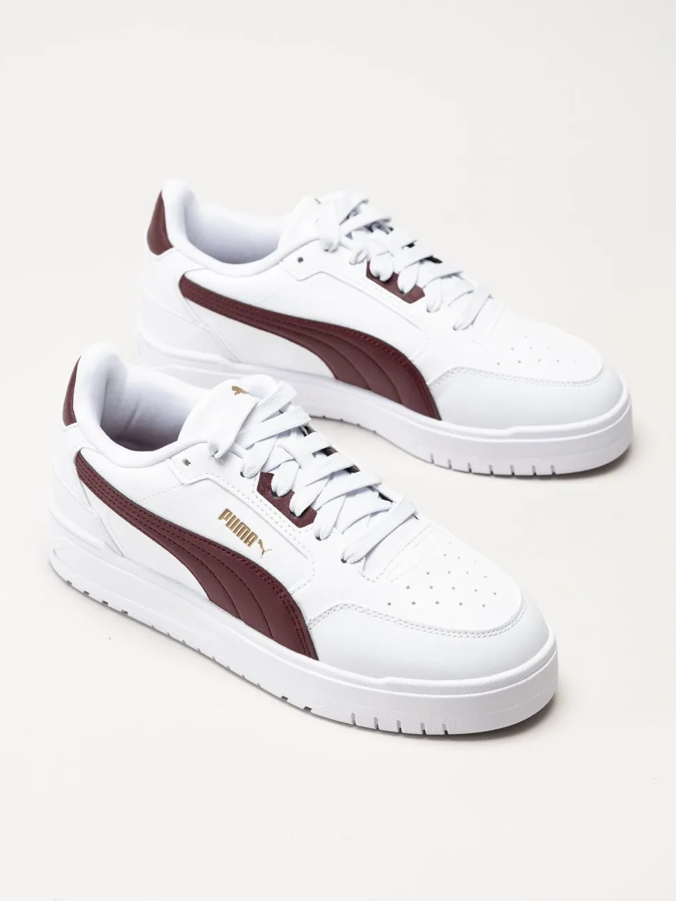Puma - Shuffle Downtown - Vita sneakers med vinröda partier