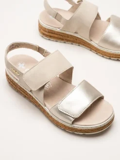 Rieker - Beige-Guldiga sandaler i nubuck