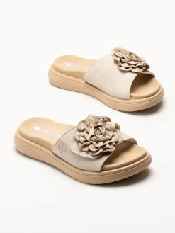 Rieker - Beige sandaler med rosett