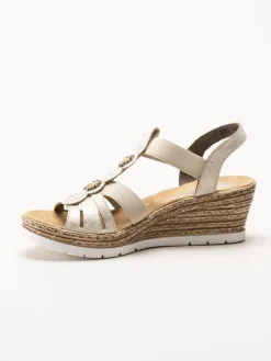 Rieker - Beige sandalett med kilklack