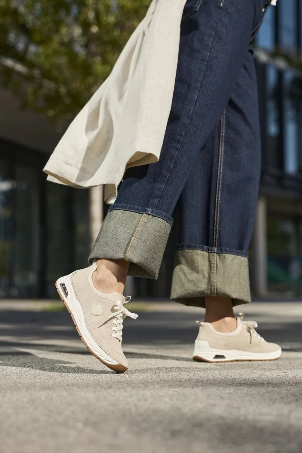 Rieker - Beige slip on skor