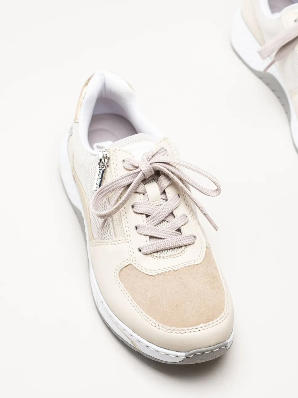 Rieker - Beige sneakers i skinnimitation