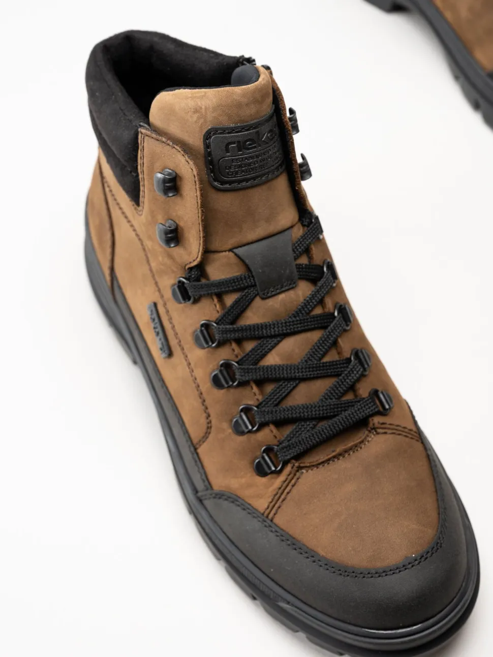 Rieker - Bruna broddkängor i oljad nubuck