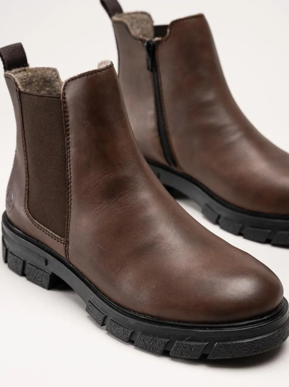 Rieker - Bruna grova chelsea boots i skinn
