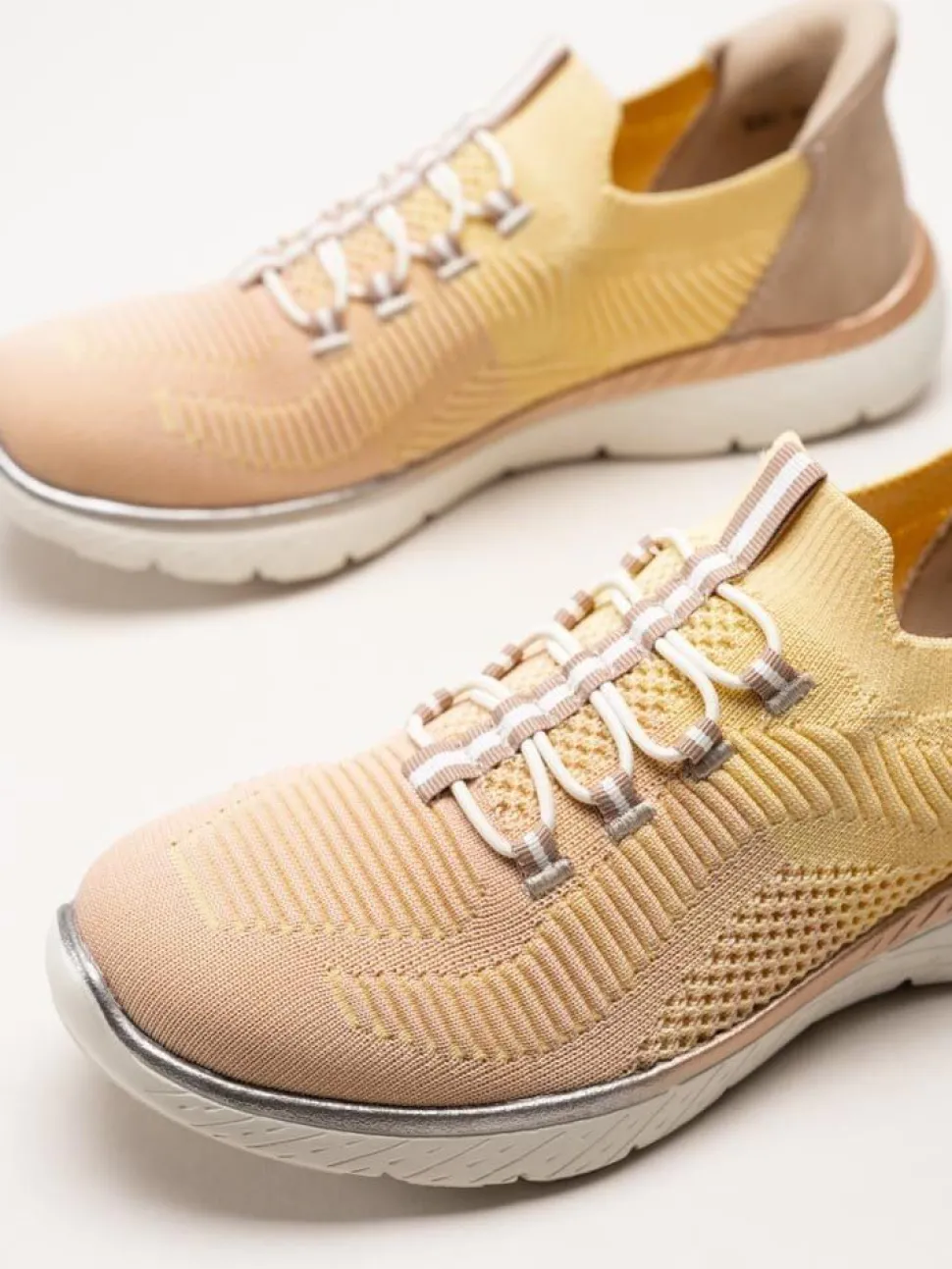 Rieker - Flerfärgade gula slip on skor i textil