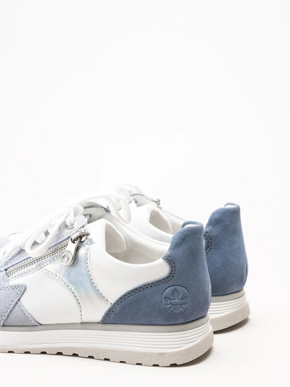 Rieker - Ljusblå sneakers i mocka och skinn