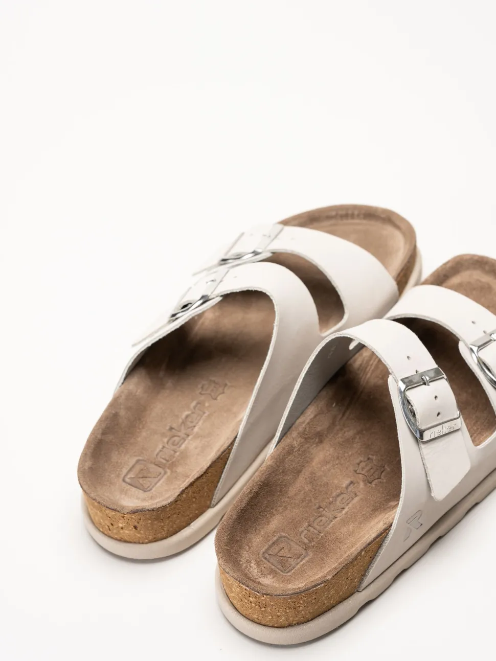 Rieker - Ljusgrå sandaler i nubuck