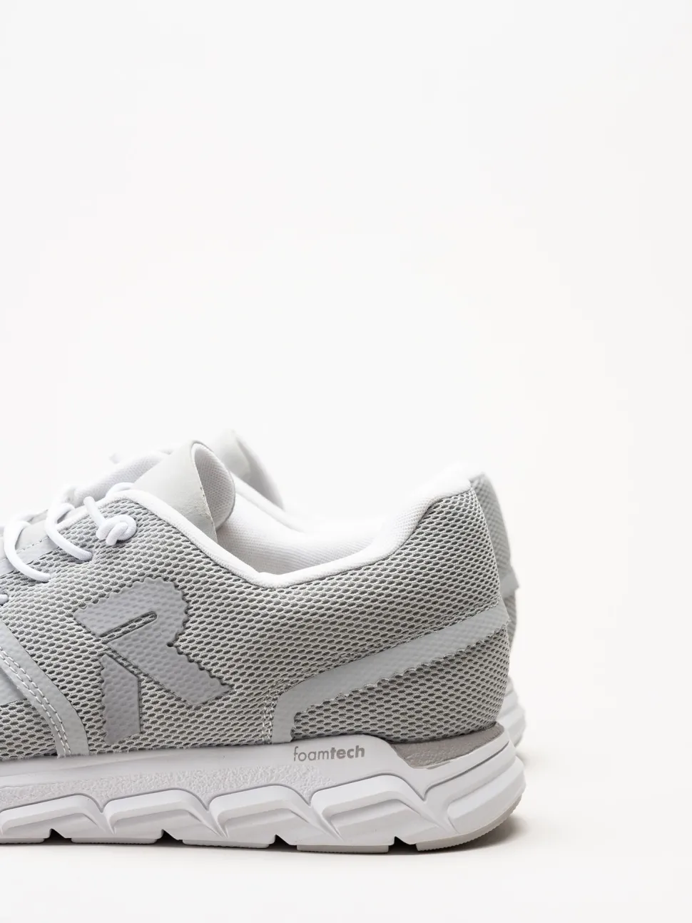 Rieker - Ljusgrå sneakers i mesh