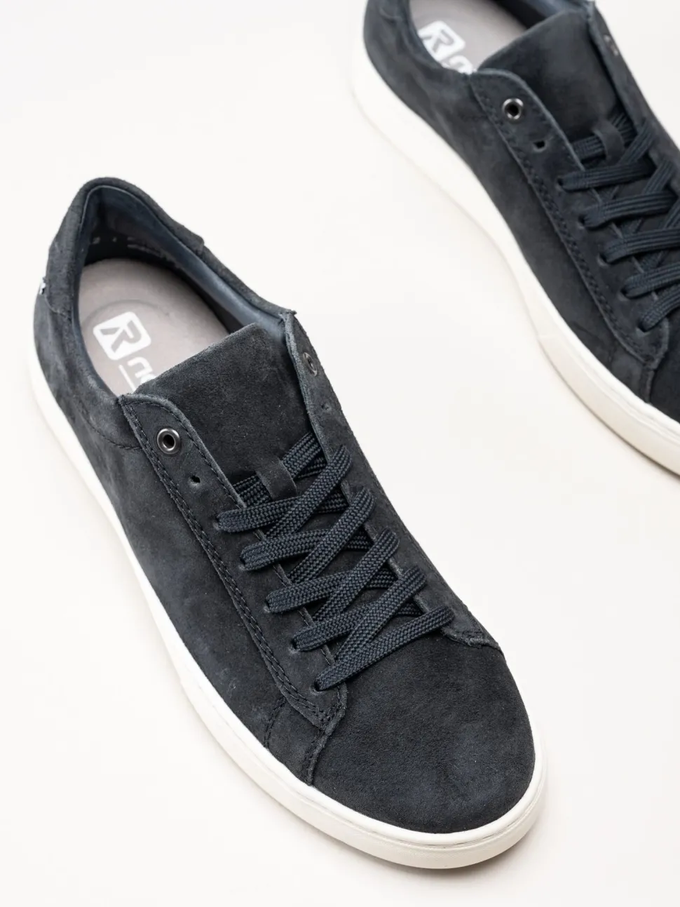 Rieker - Mörkblå sneakers i mocka